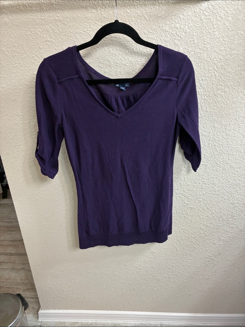 GAP Deep Purple V-Neck 3/4 Sleeve knit Women's Top